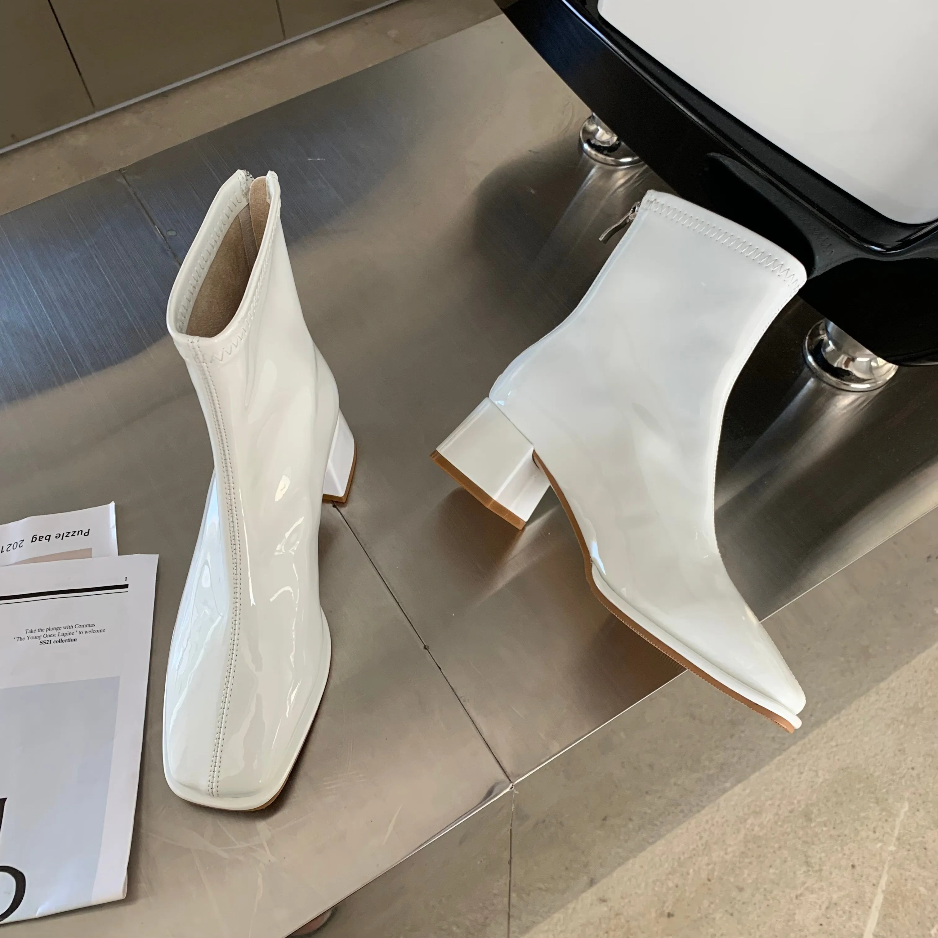 Chunky Heeled Back Zipper Short Boots