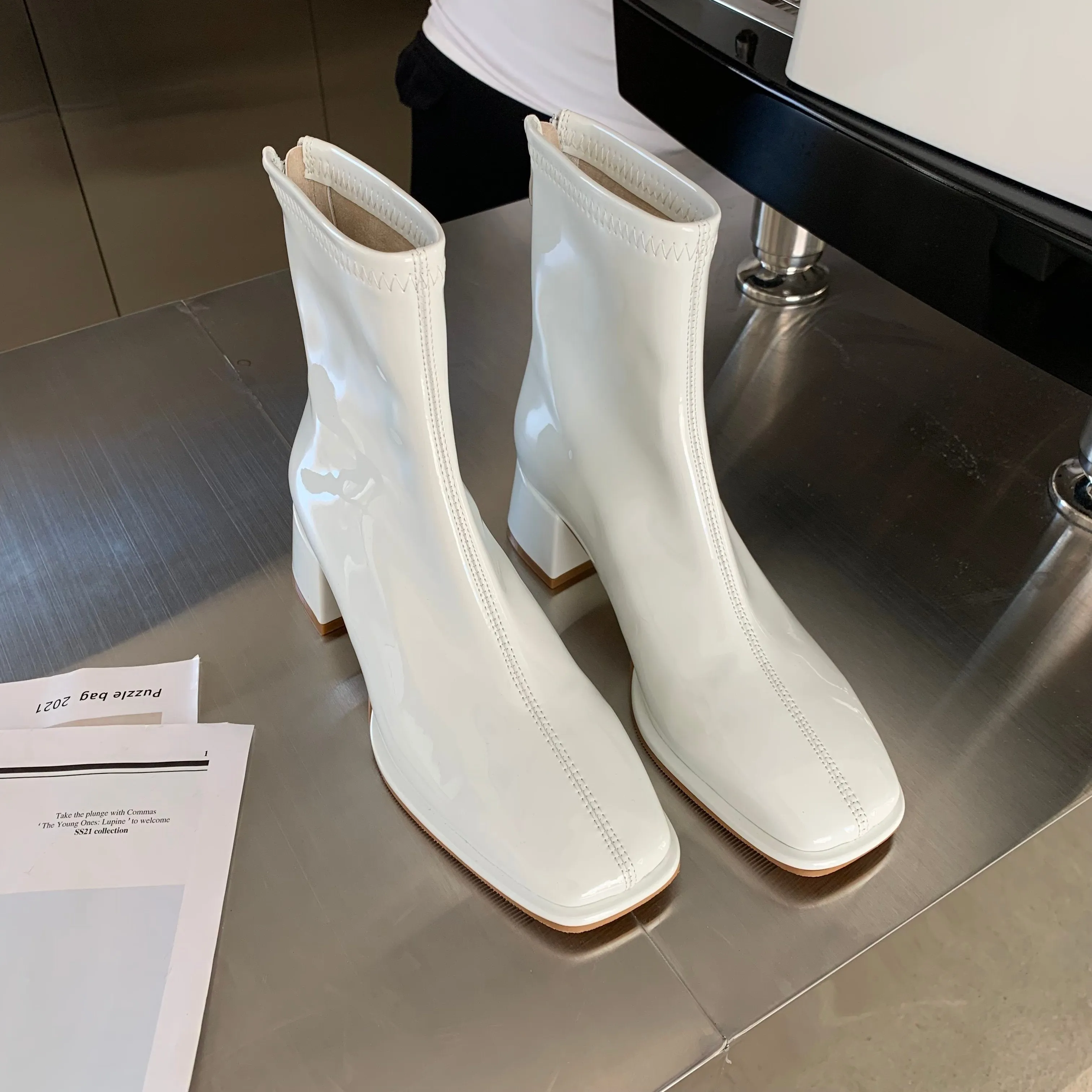 Chunky Heeled Back Zipper Short Boots