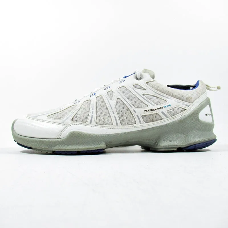 ECCO Performance Train