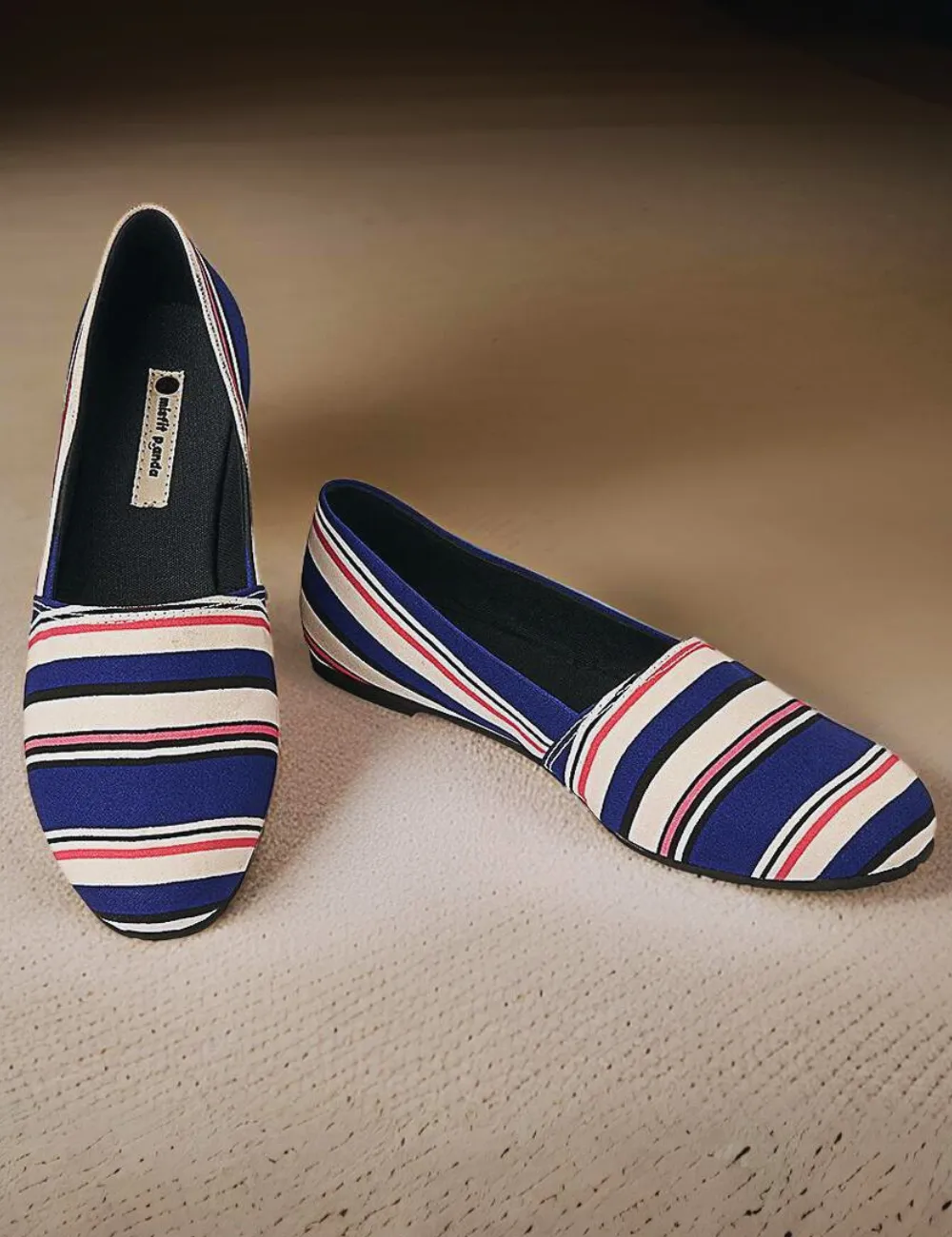 Juju Flat Shoes
