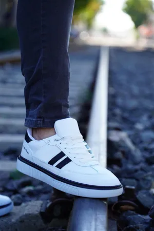 Men's White Lace-up Casual Sports Shoes
