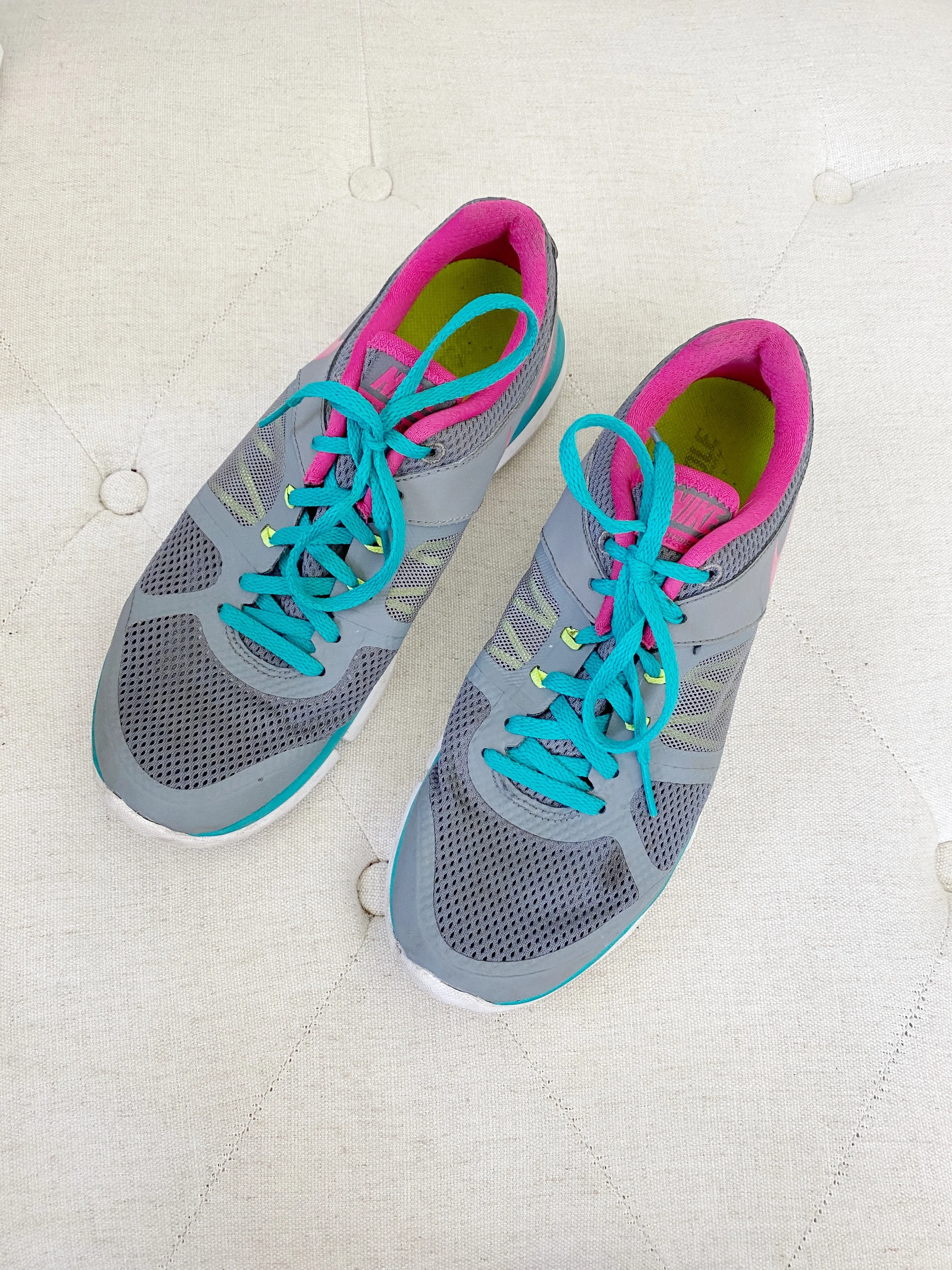 NIKE Fitsole Women's Sneakers size 8