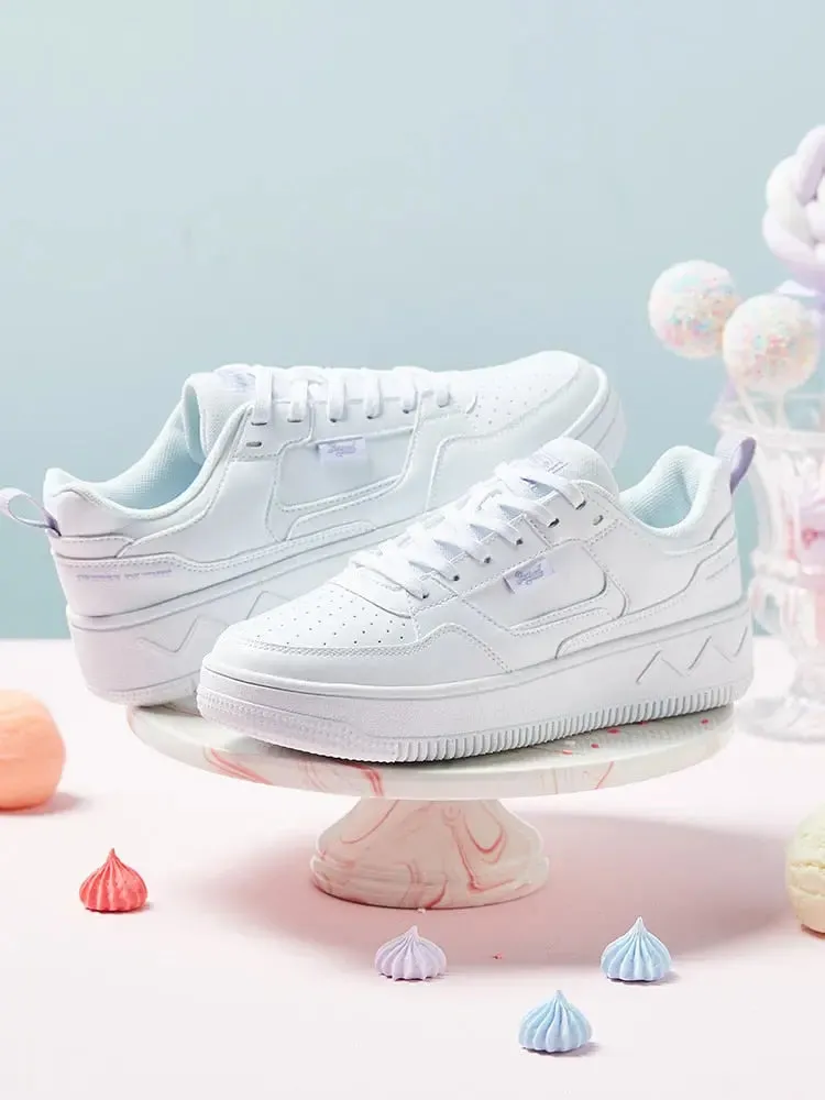 "Air Force Chic Sneakers". Womens Sports Shoes lowtop sneakers