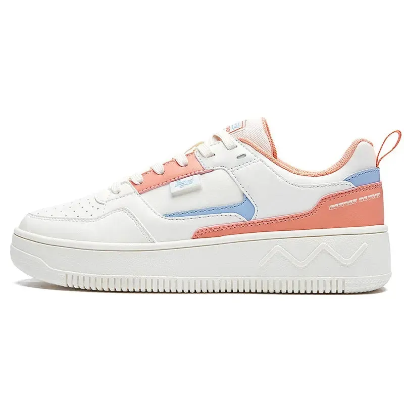 "Air Force Chic Sneakers". Womens Sports Shoes lowtop sneakers