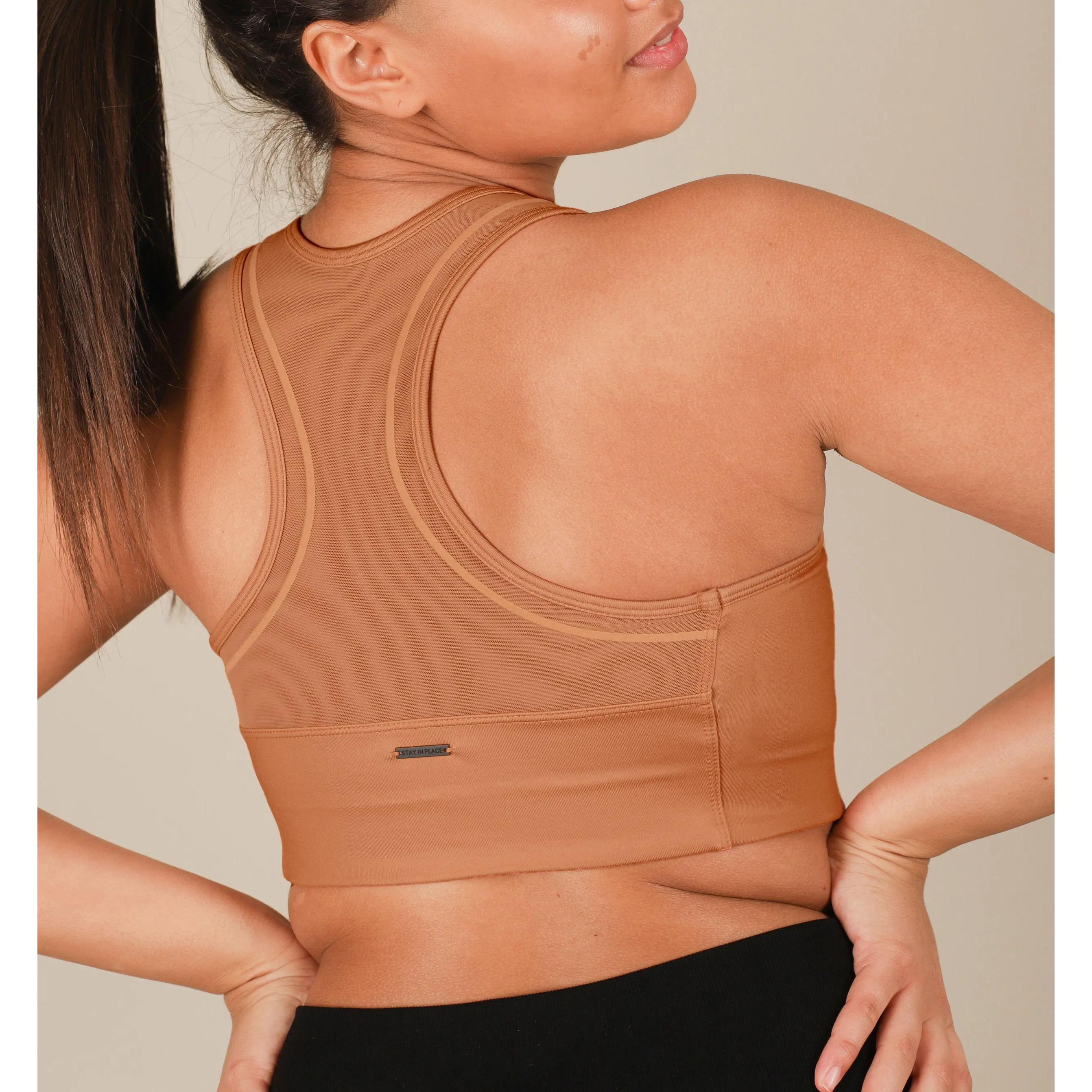 Röhnisch Compression Sports Bra C/D Tan Line | Buy Röhnisch Compression Sports Bra C/D Tan Line here | Outnorth