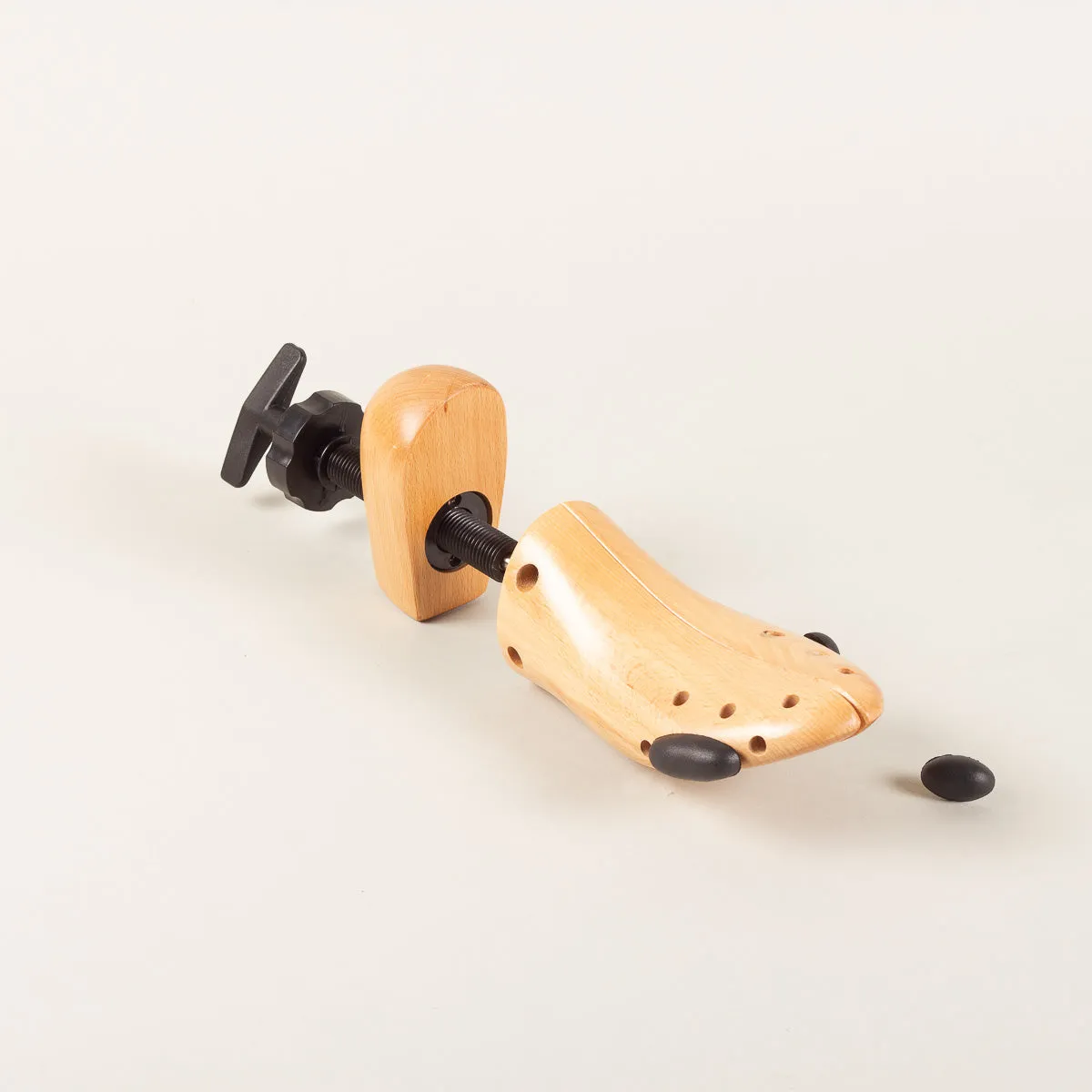 Shoe stretcher