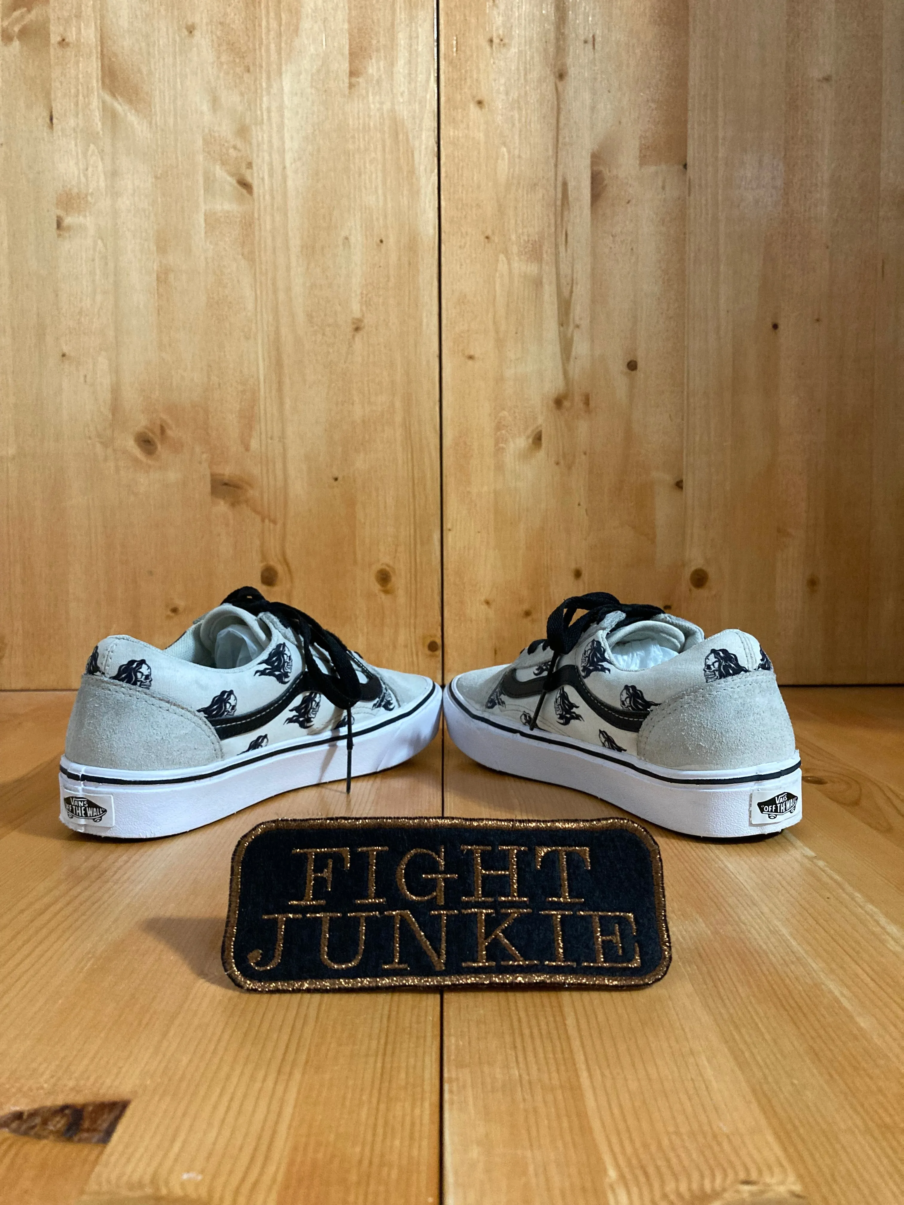 VANS FLAMING SKULLS COMFY CUSH Womens Size 7 Low Top Suede & Fabric Shoes Sneakers White 500264