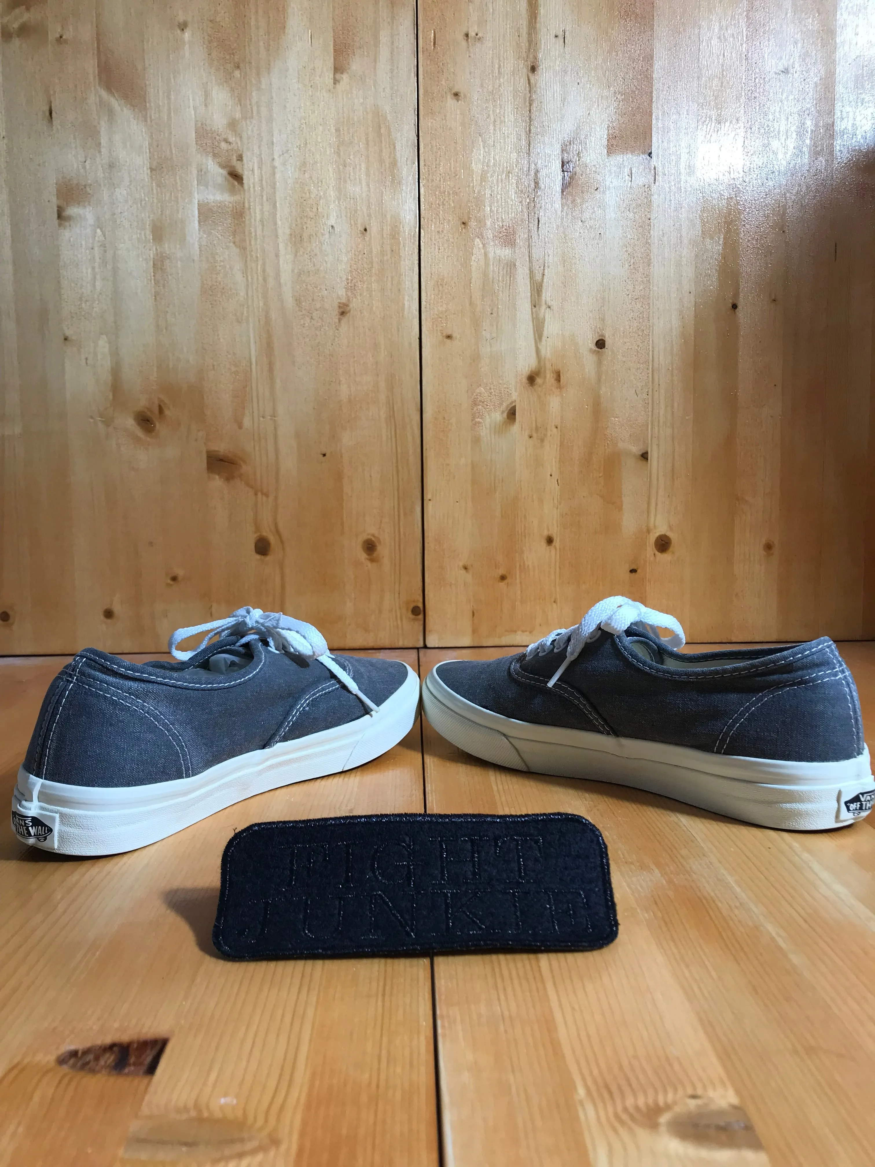 VANS OFF THE WALL Womens Size 7.5 Canvas Low Top Shoes Sneakers Grey