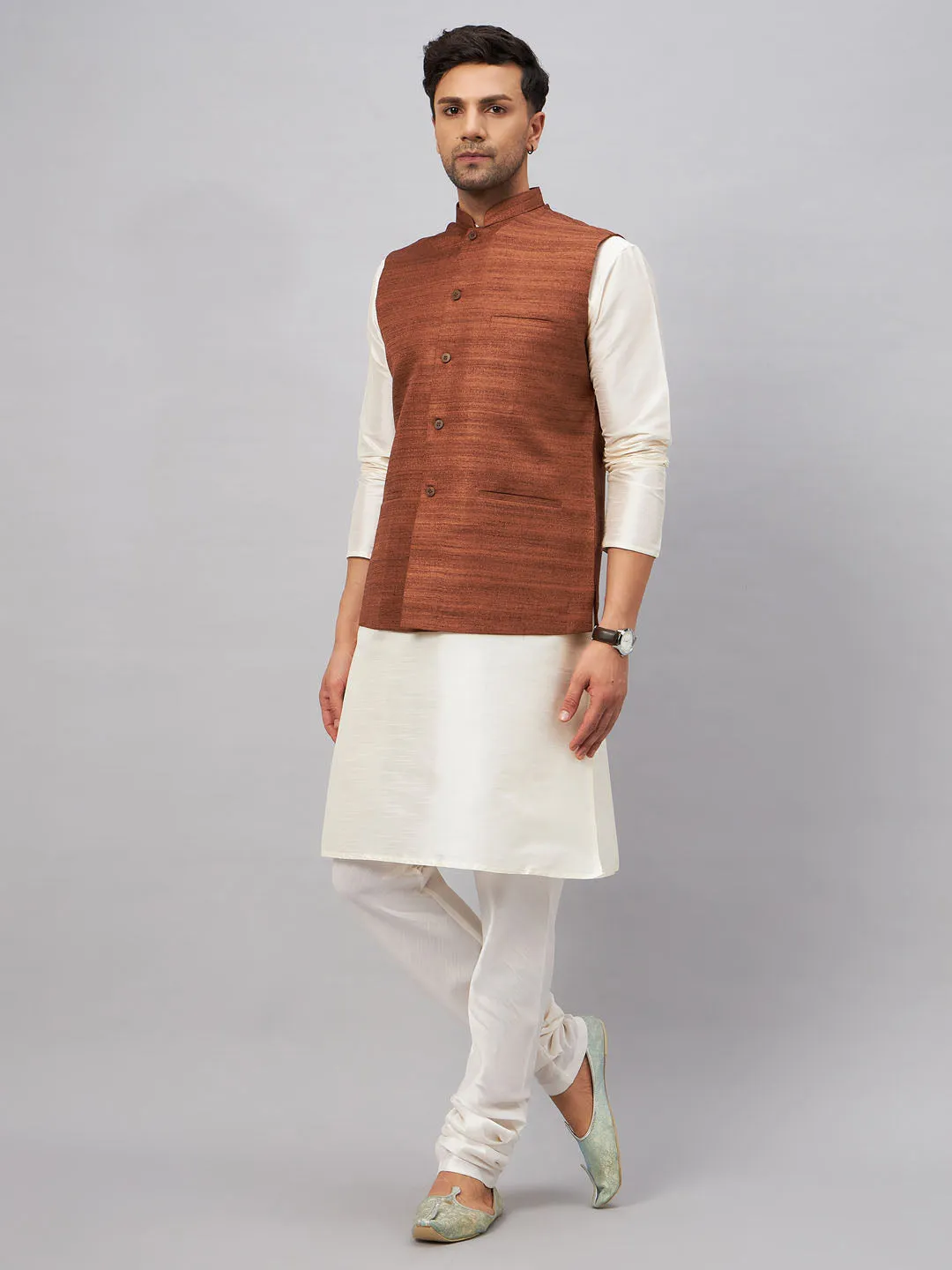 VM BY VASTRAMAY Coffee Matka Silk Kurta Set