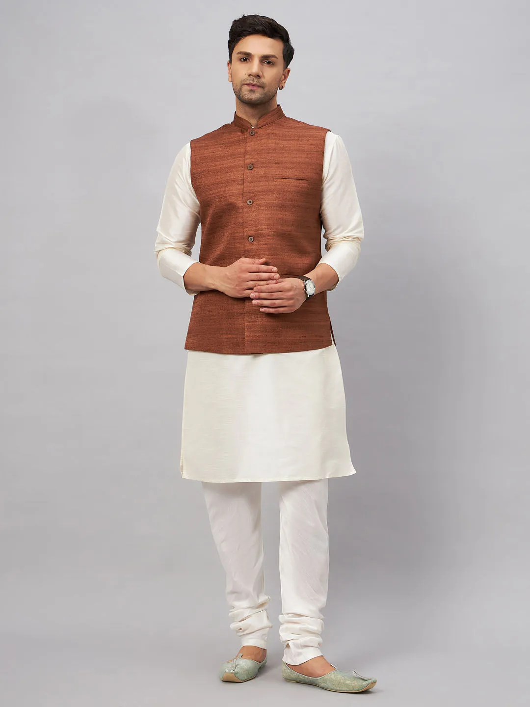 VM BY VASTRAMAY Coffee Matka Silk Kurta Set