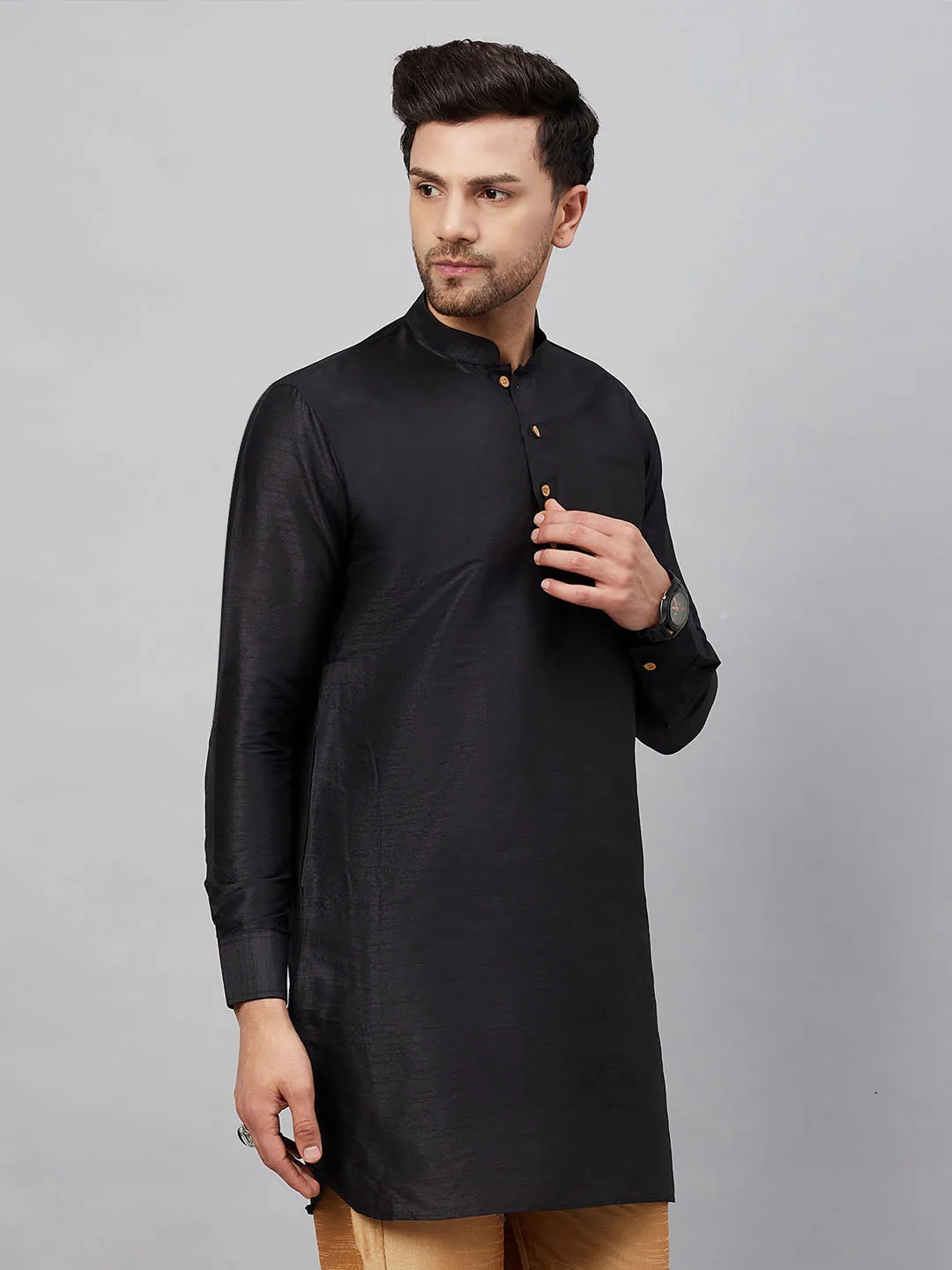 VM By VASTRAMAY Men's Black Silk Blend Curved Kurta