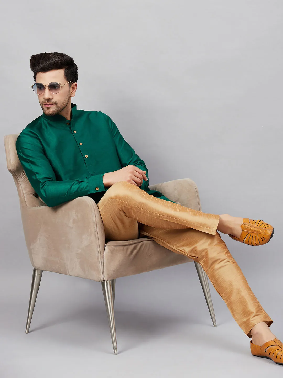 VM By VASTRAMAY Men's Green Silk Blend Curved Kurta
